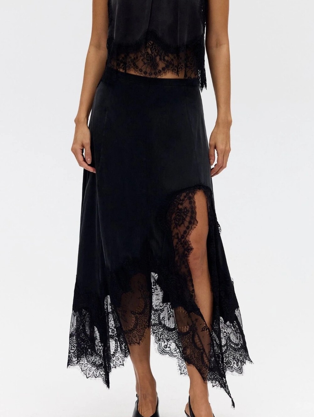 Third Form VISIONS LACE HANKERCHIEF SKIRT